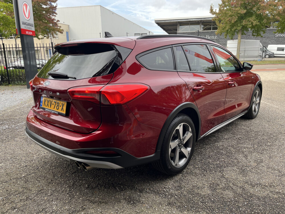56603423-ford-focus-wagon-2019