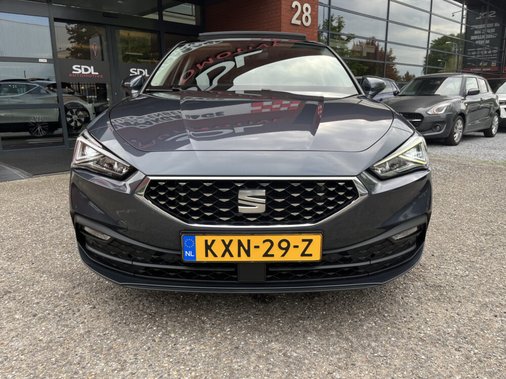 56628141-seat-leon-2021