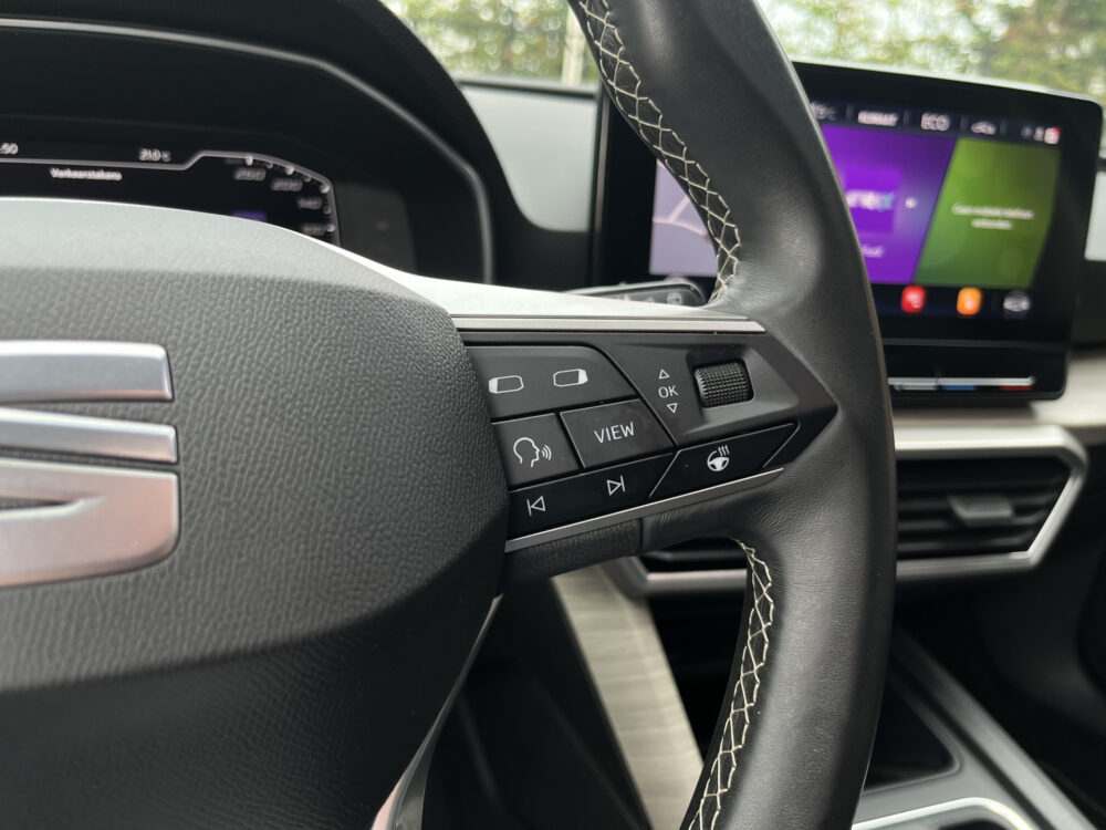 56628141-seat-leon-2021