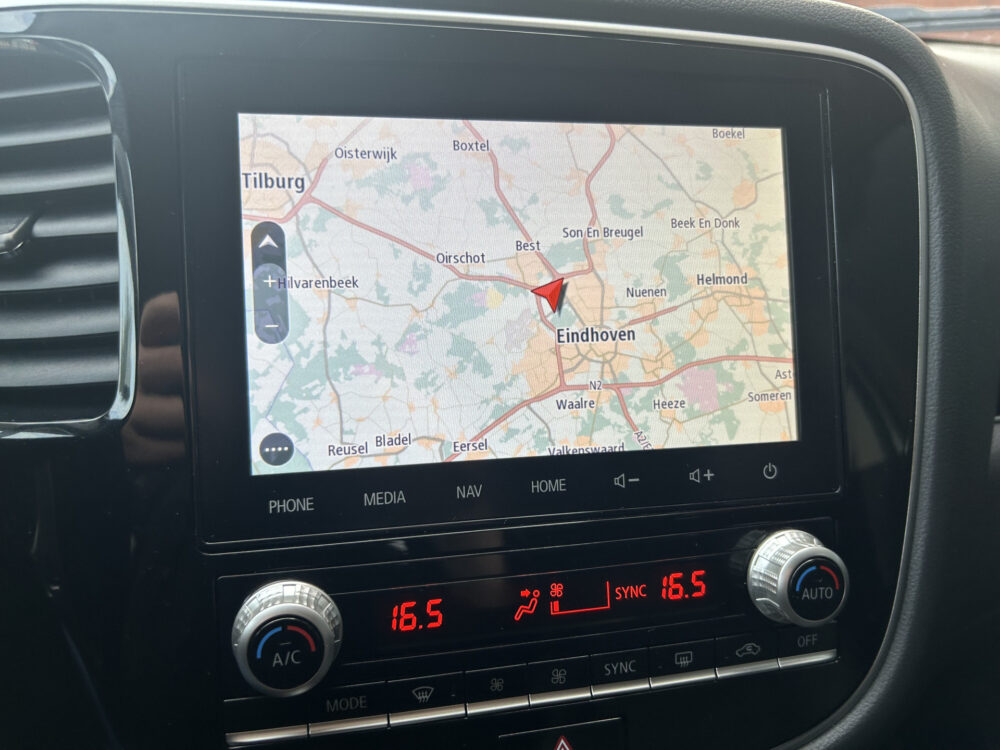 56660255-mitsubishi-outlander-2020