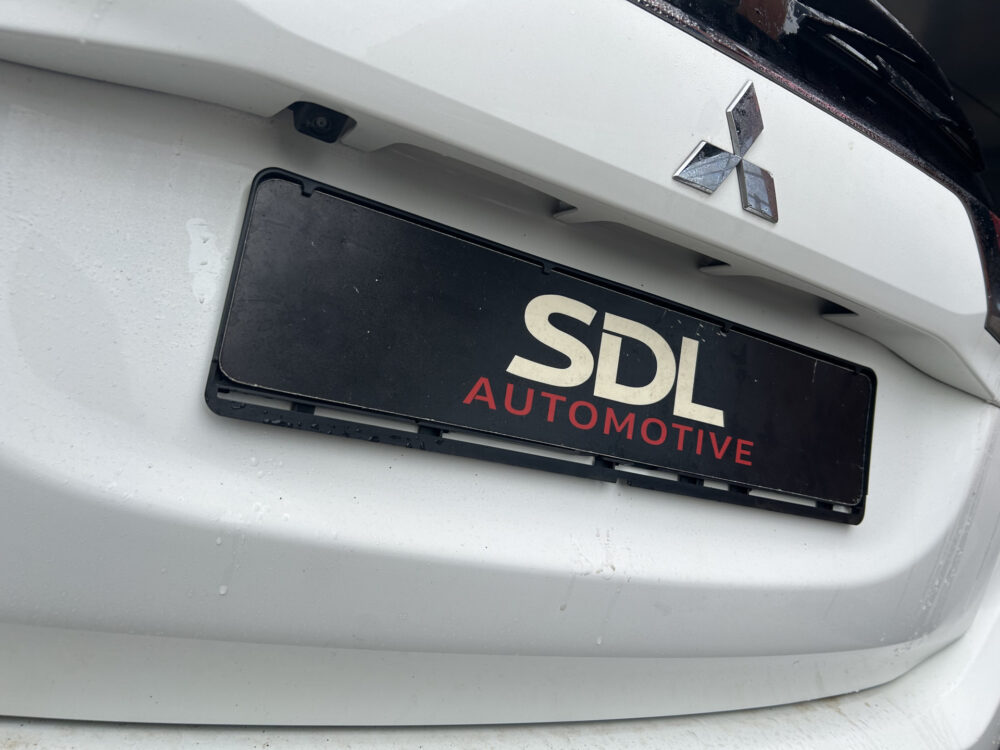 56660255-mitsubishi-outlander-2020