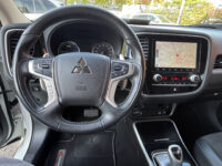 56660255-mitsubishi-outlander-2020