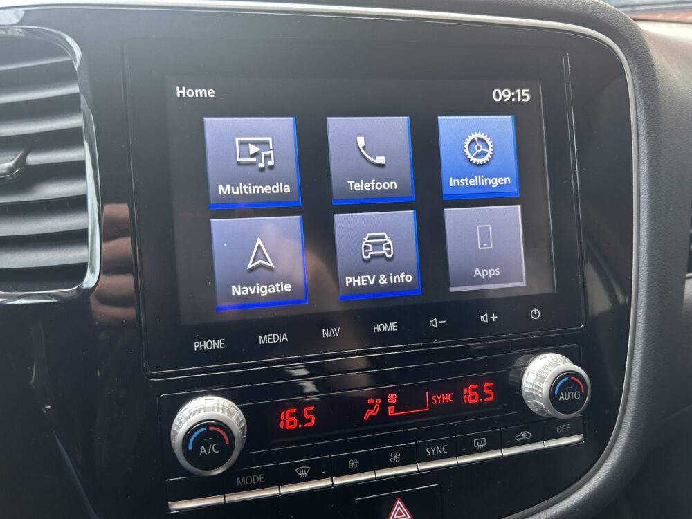 56660255-mitsubishi-outlander-2020