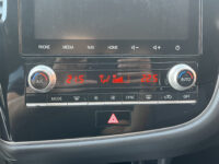 56660255-mitsubishi-outlander-2020