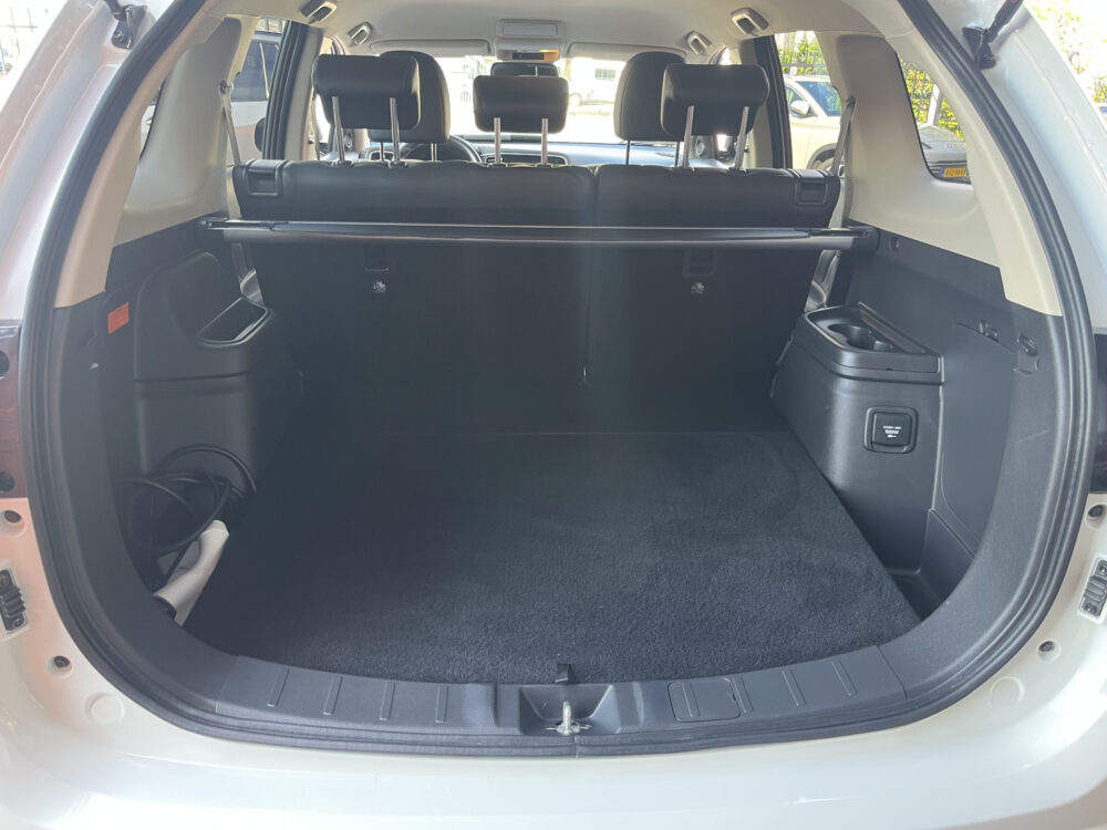 56660255-mitsubishi-outlander-2020