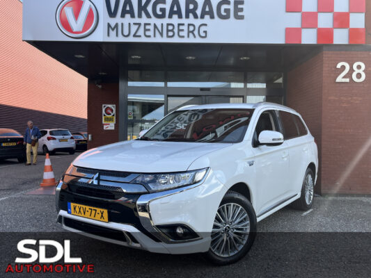 56660255-mitsubishi-outlander-2020
