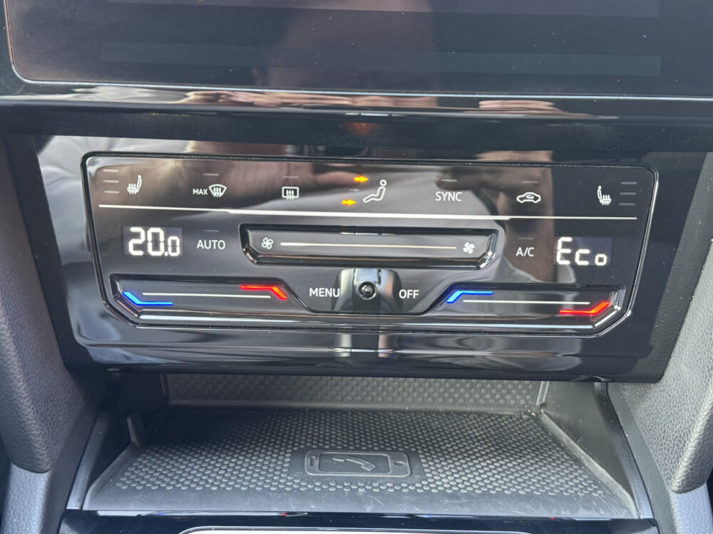 56731222-volkswagen-passat-2022