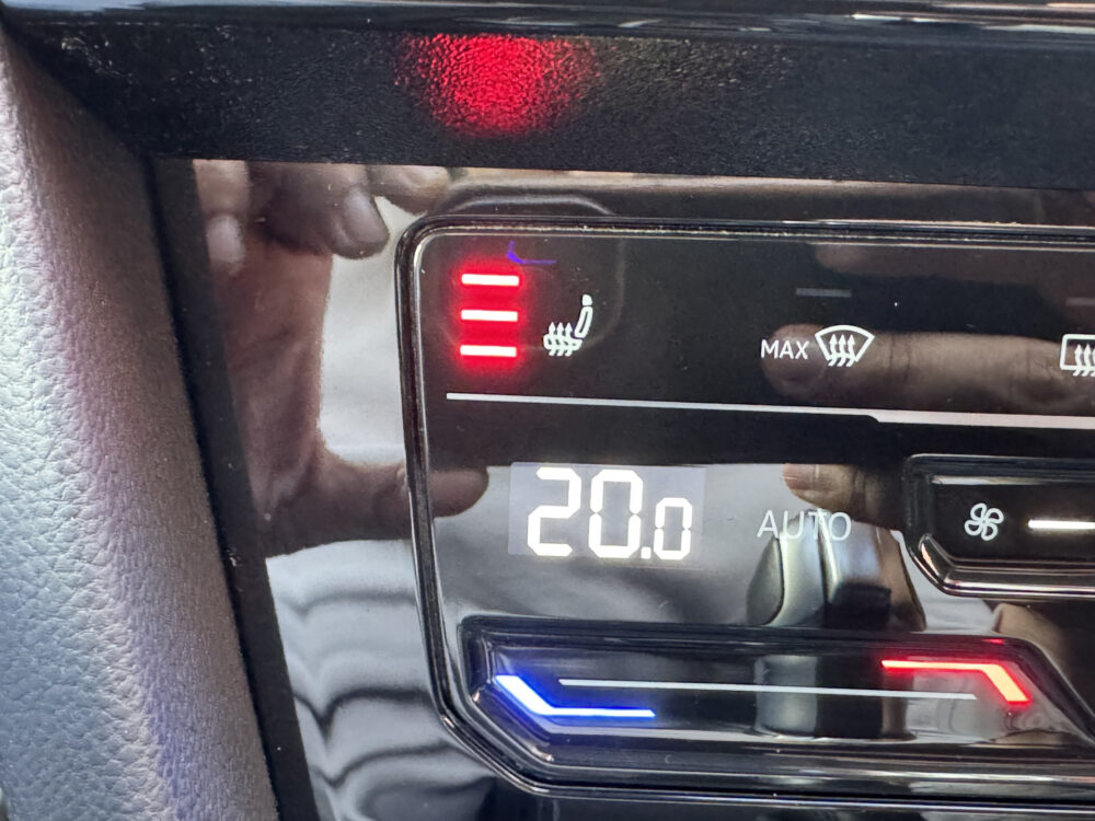 56731222-volkswagen-passat-2022