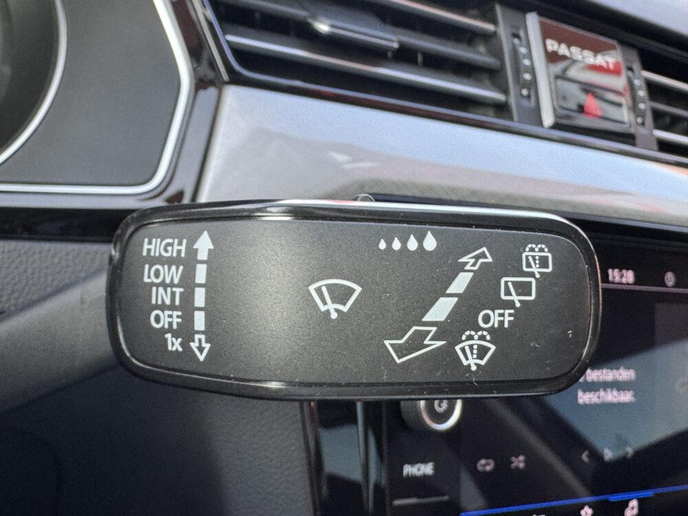 56731222-volkswagen-passat-2022