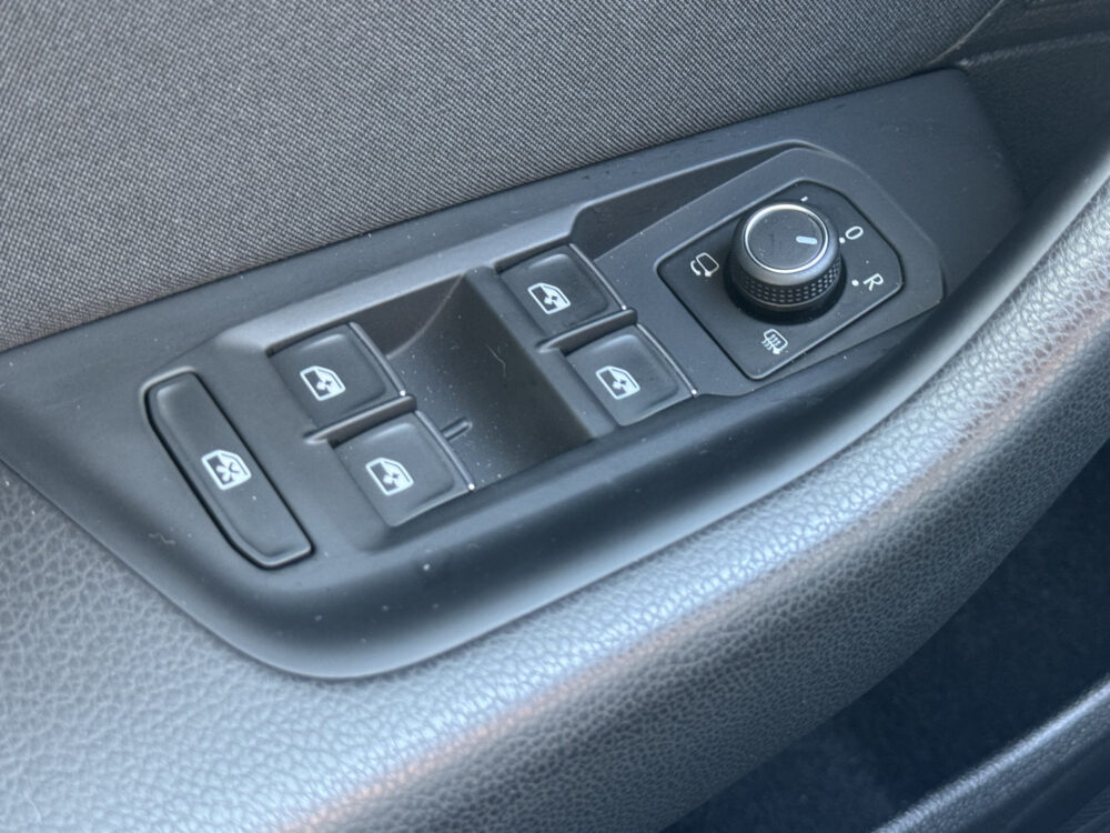 56731222-volkswagen-passat-2022