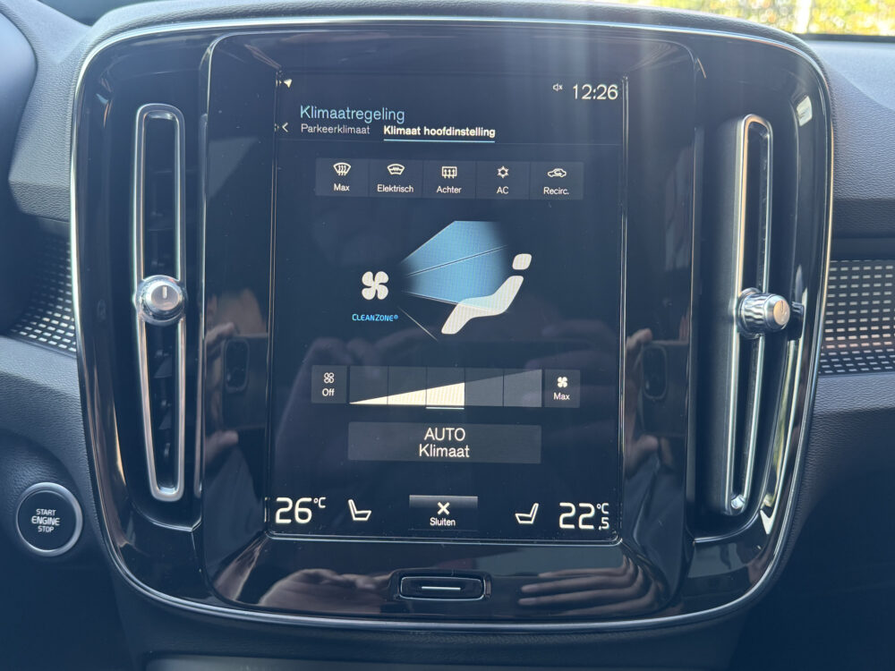 56810177-volvo-xc40-2021