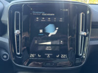 56810177-volvo-xc40-2021