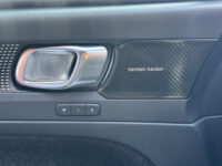 56810177-volvo-xc40-2021