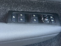 56810177-volvo-xc40-2021