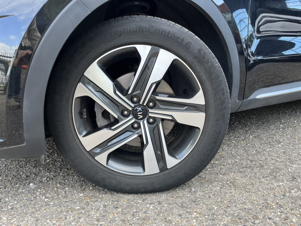 56826730-kia-sorento-2021