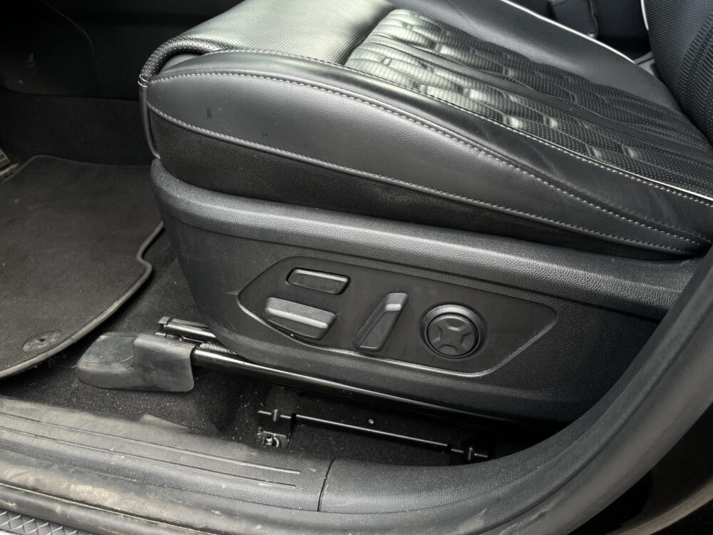 56826730-kia-sorento-2021