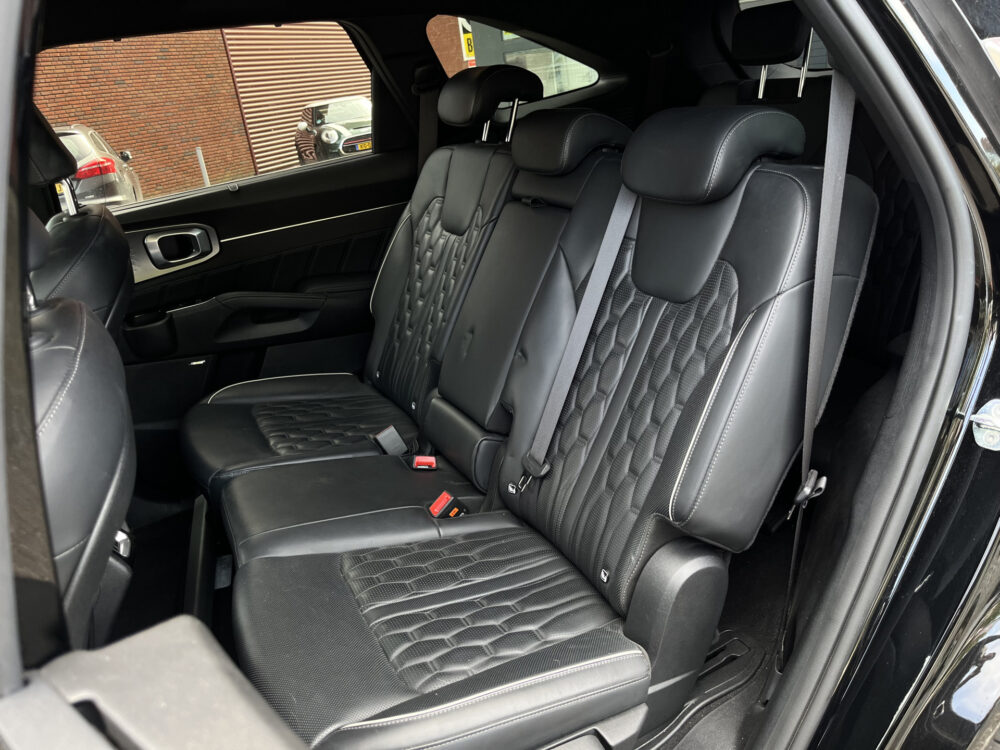 56826730-kia-sorento-2021