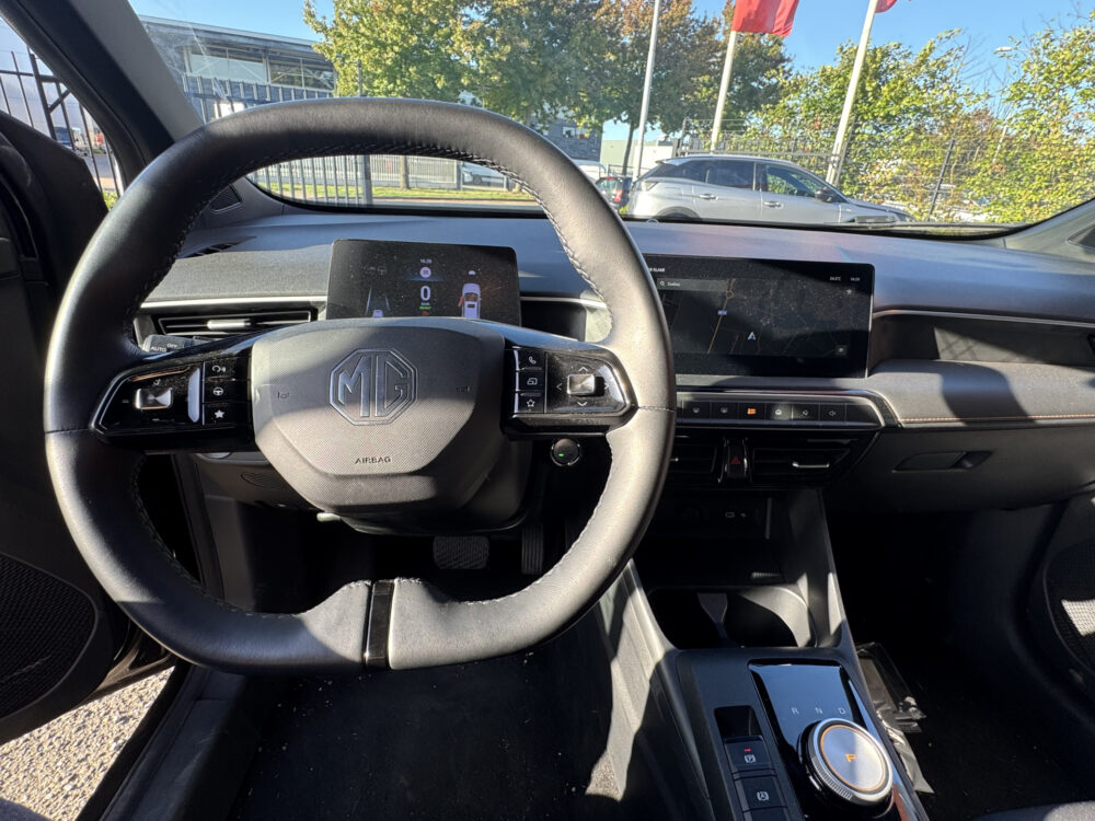 56836075-mg-mg3-hybrid-2025