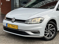 56857692-volkswagen-golf-2019