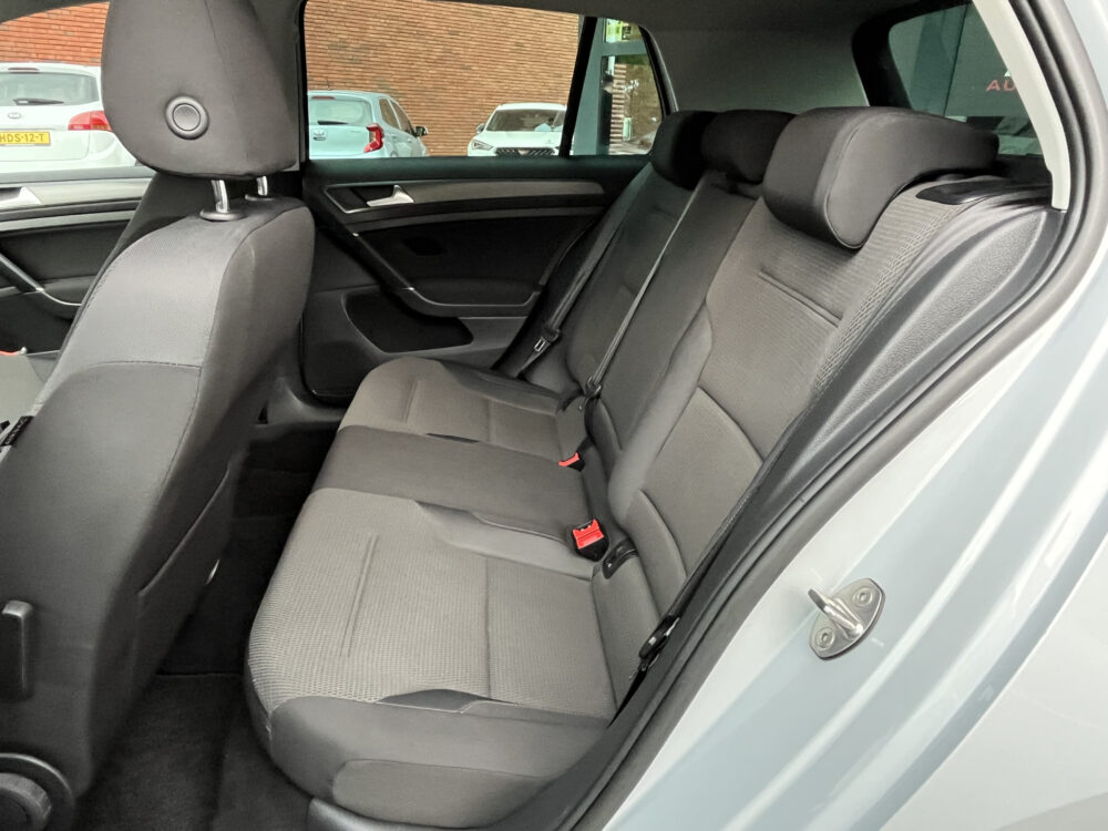 56857692-volkswagen-golf-2019