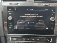 56857692-volkswagen-golf-2019