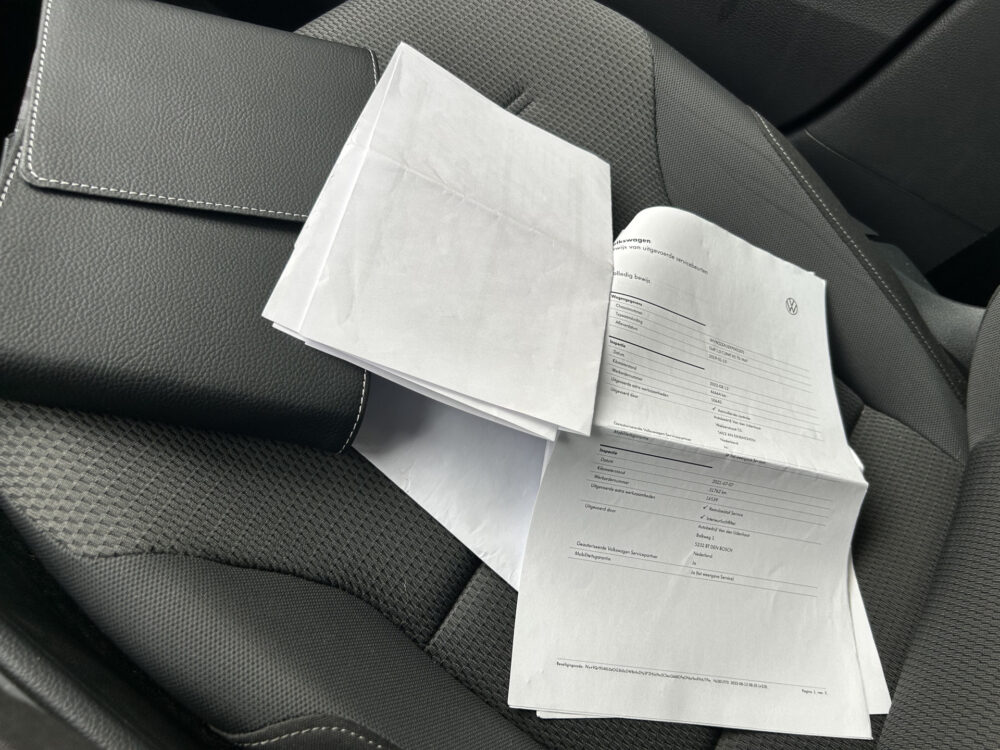 56857692-volkswagen-golf-2019