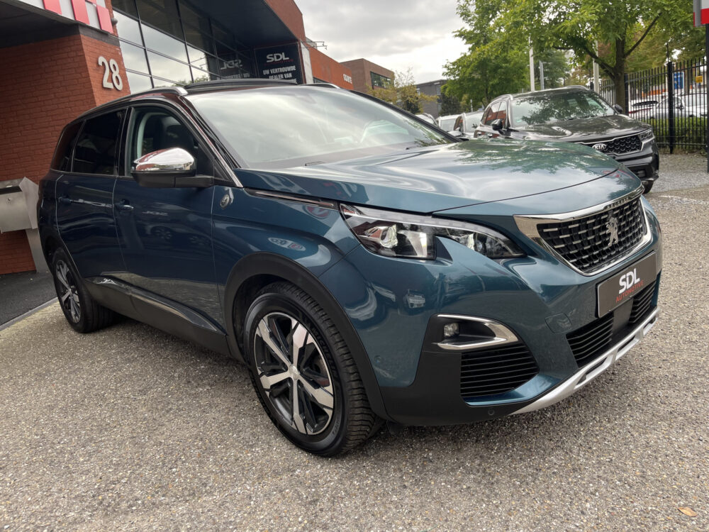 56858839-peugeot-5008-2020
