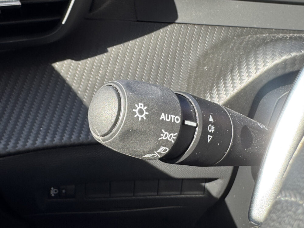 56925323-peugeot-2008-2025