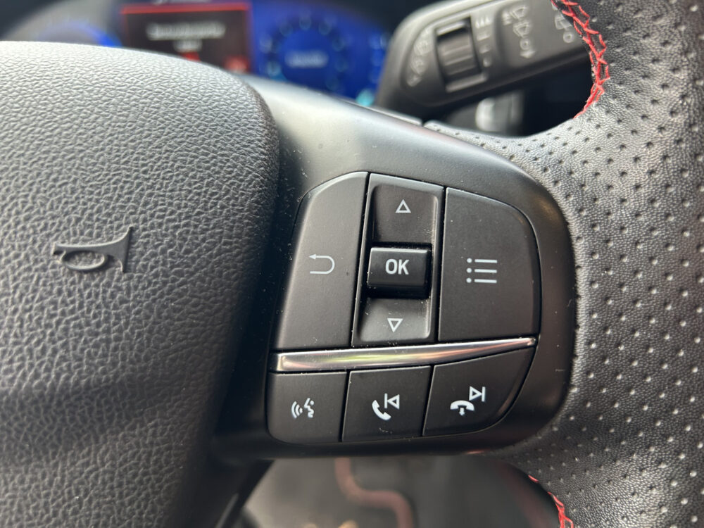 57015703-ford-focus-2022