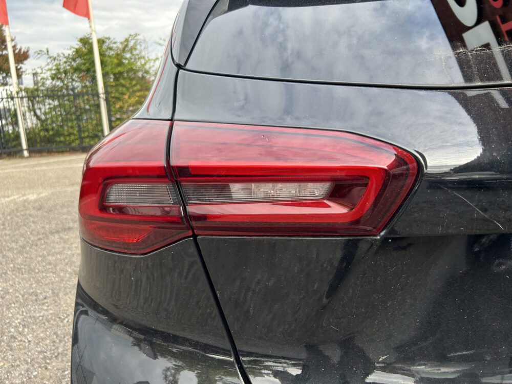 57015703-ford-focus-2022