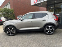 57032243-volvo-xc40-2021