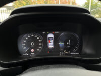 57032243-volvo-xc40-2021