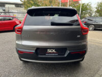 57032243-volvo-xc40-2021