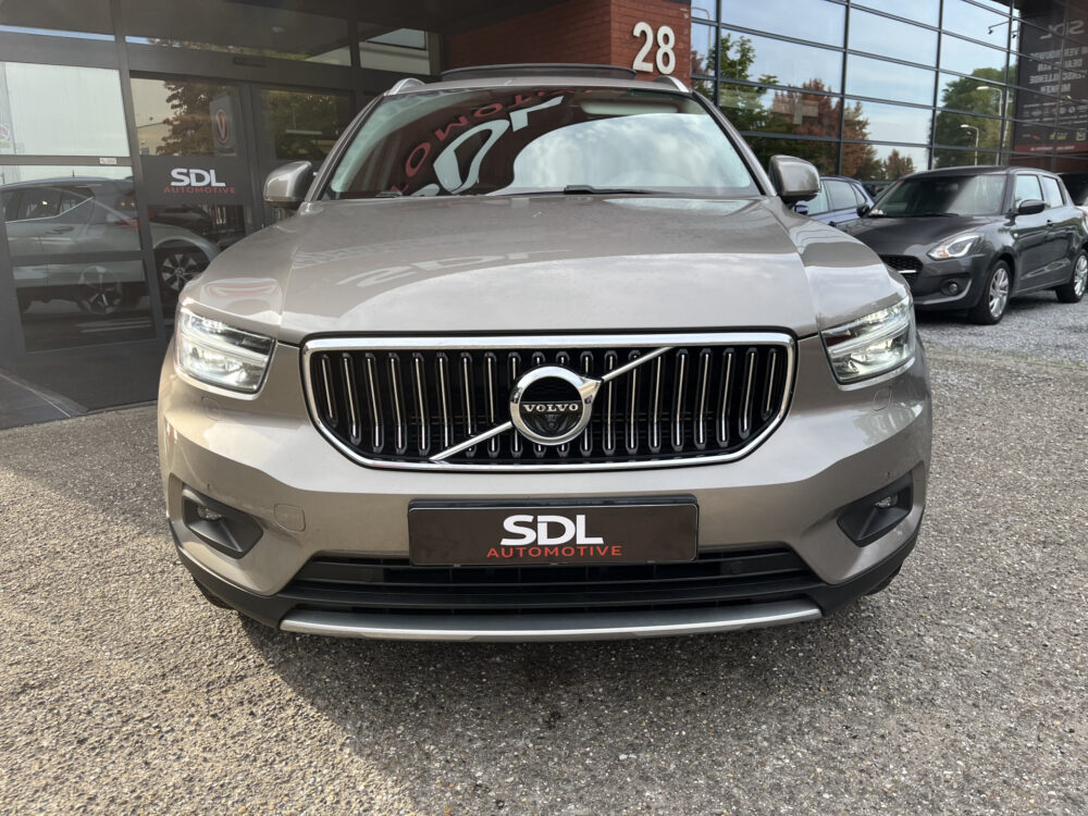 57032243-volvo-xc40-2021