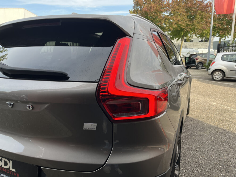 57032243-volvo-xc40-2021