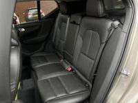 57032243-volvo-xc40-2021