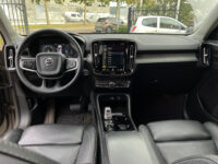 57032243-volvo-xc40-2021