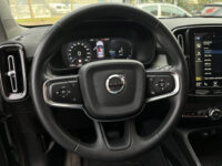 57032243-volvo-xc40-2021
