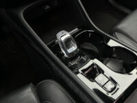 57032243-volvo-xc40-2021