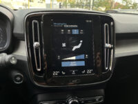 57032243-volvo-xc40-2021