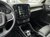 57032243-volvo-xc40-2021