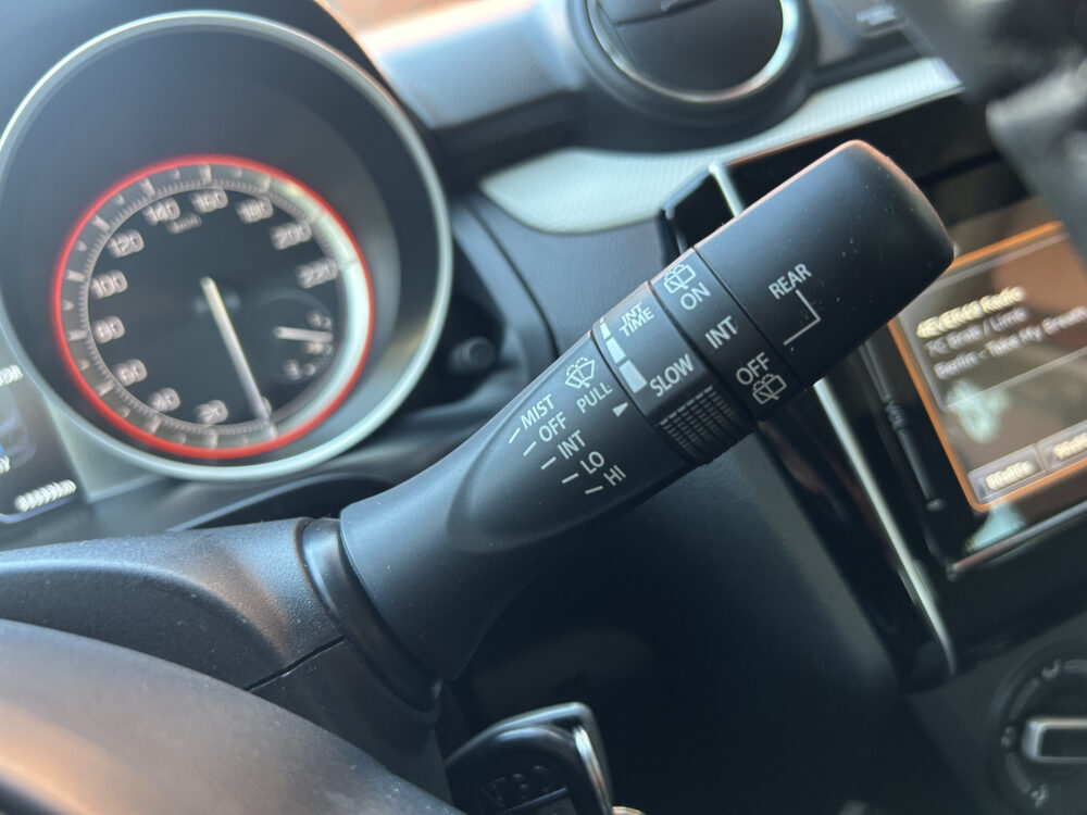 57042357-suzuki-swift-2022