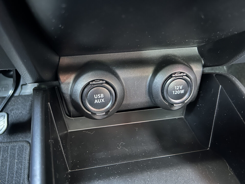 57042357-suzuki-swift-2022