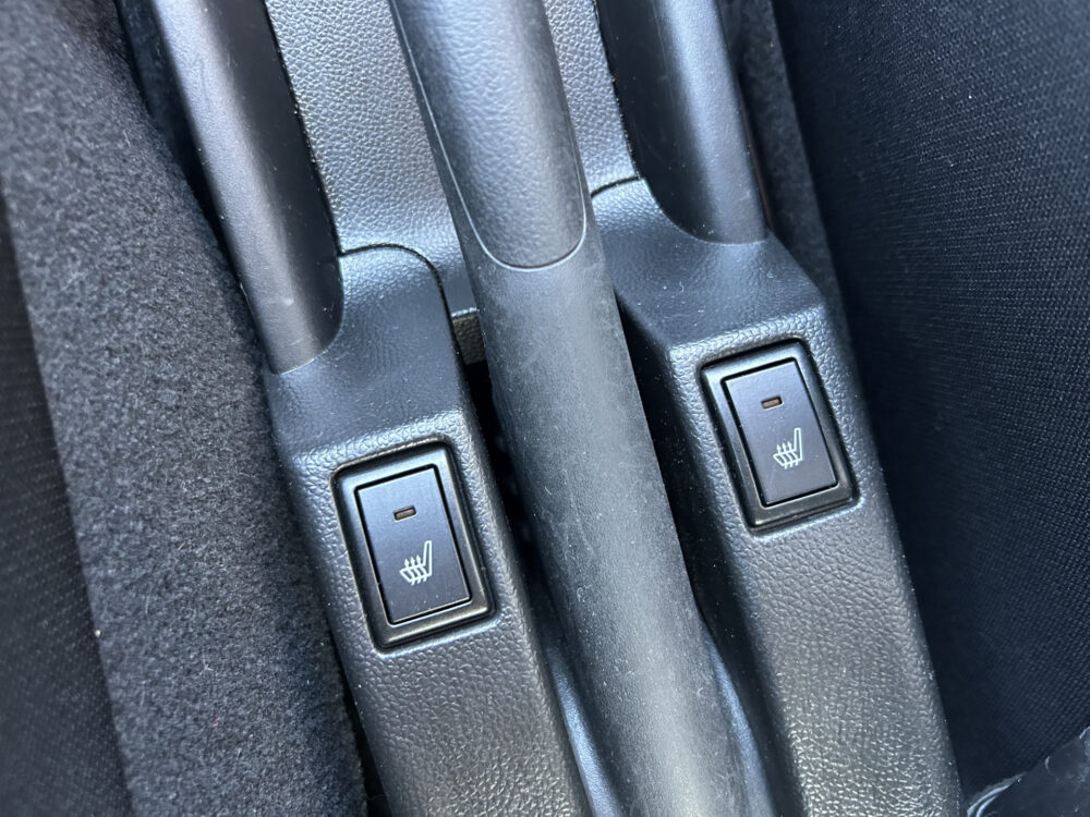 57042357-suzuki-swift-2022