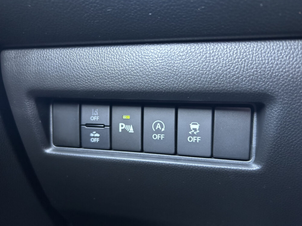 57042357-suzuki-swift-2022