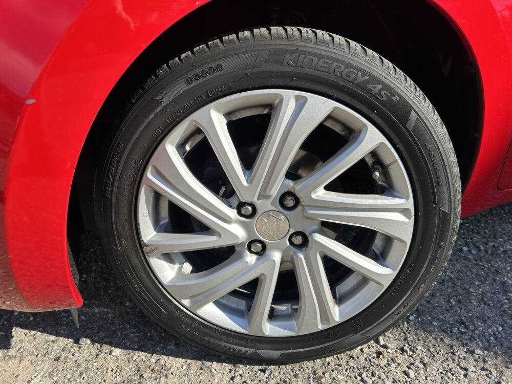 57042357-suzuki-swift-2022
