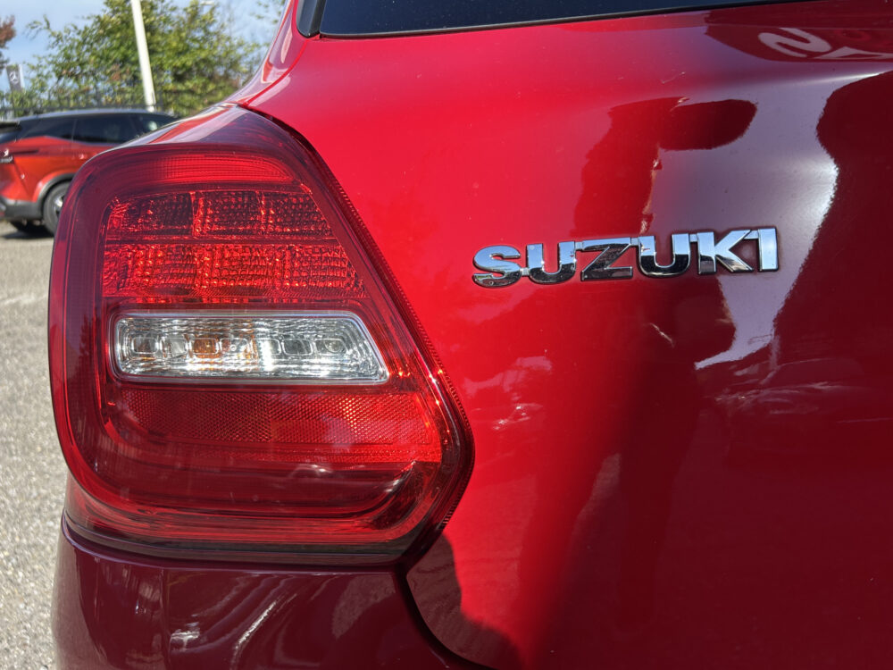 57042357-suzuki-swift-2022