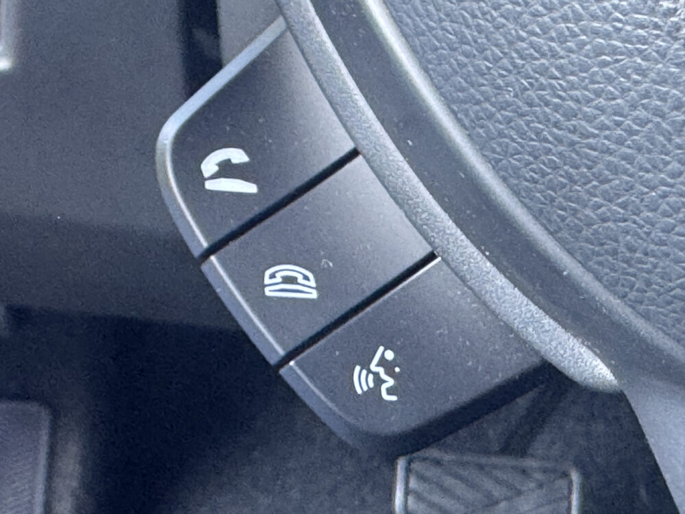 57042357-suzuki-swift-2022