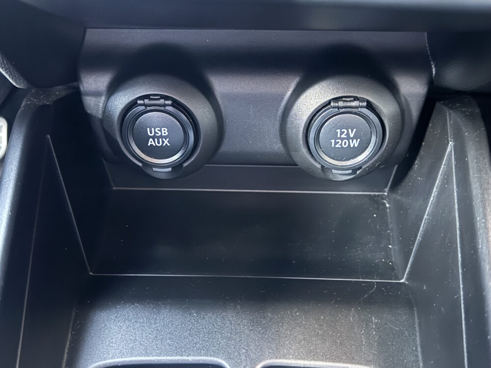 57042357-suzuki-swift-2022