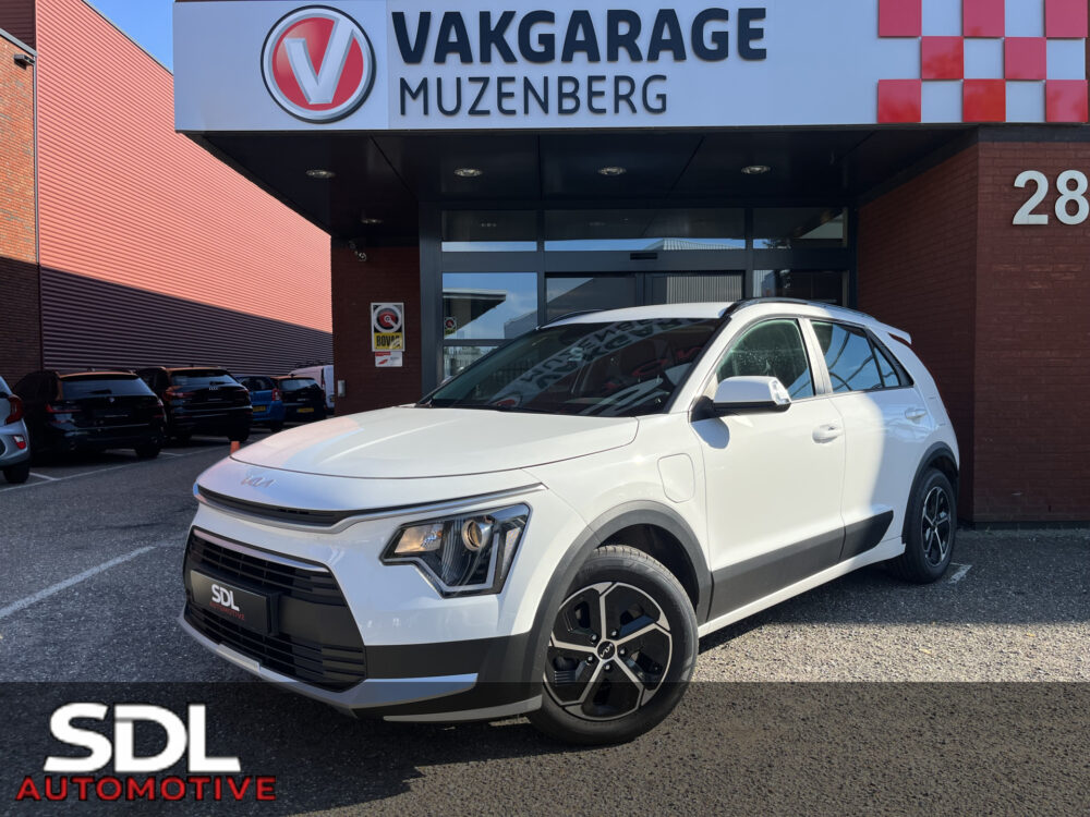 57042422-kia-niro-2022